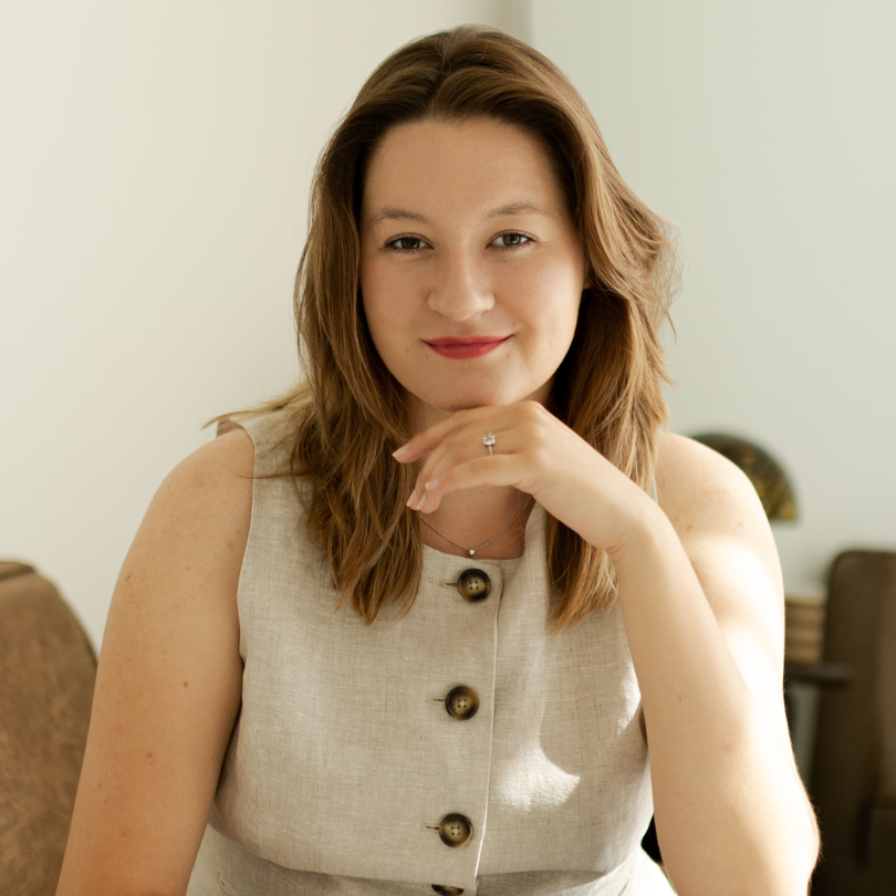 Emotional healing session with Dominika Kalinowska using EFT techniques online and in Bedford